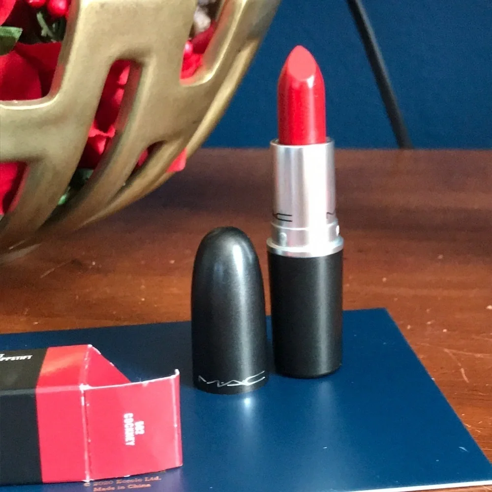 New MAC LUSTRE LIPSTICK COCKNEY 502